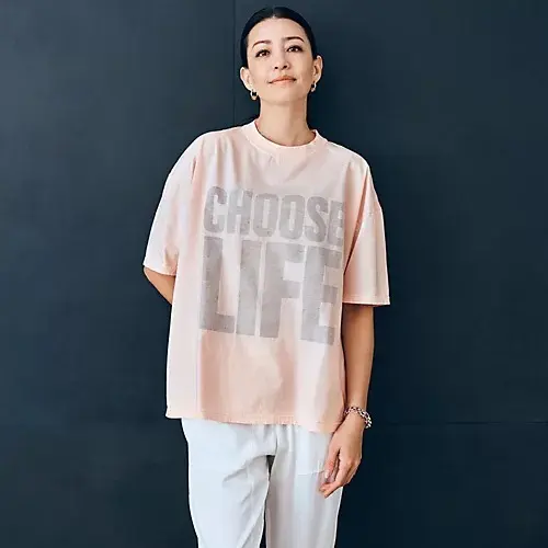 KATHARINE HAMNETT×eclat スローガンTシャツ ￥15,400