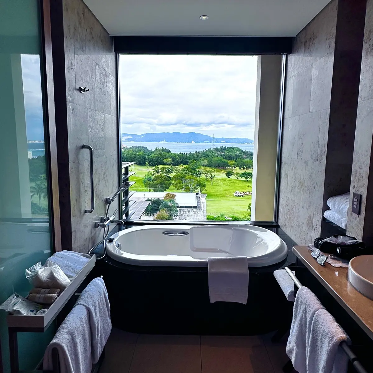 リッツカールトン沖縄でゴルフ＆スパのラグの画像_7