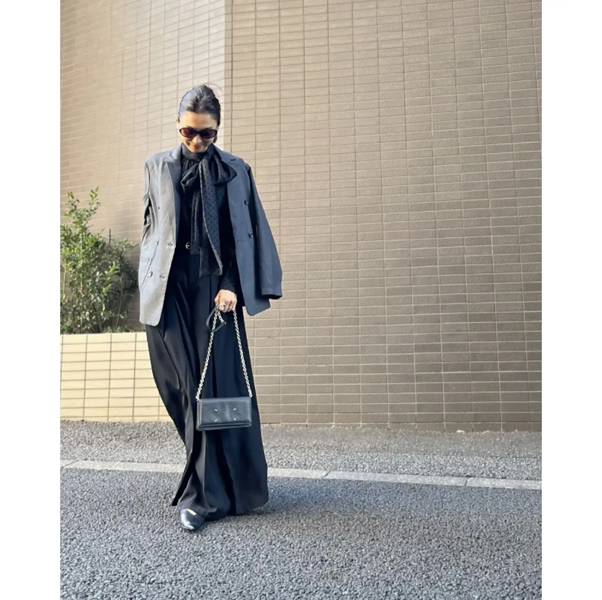 グレージャケットでマニッシュコーデ4つの画像_6