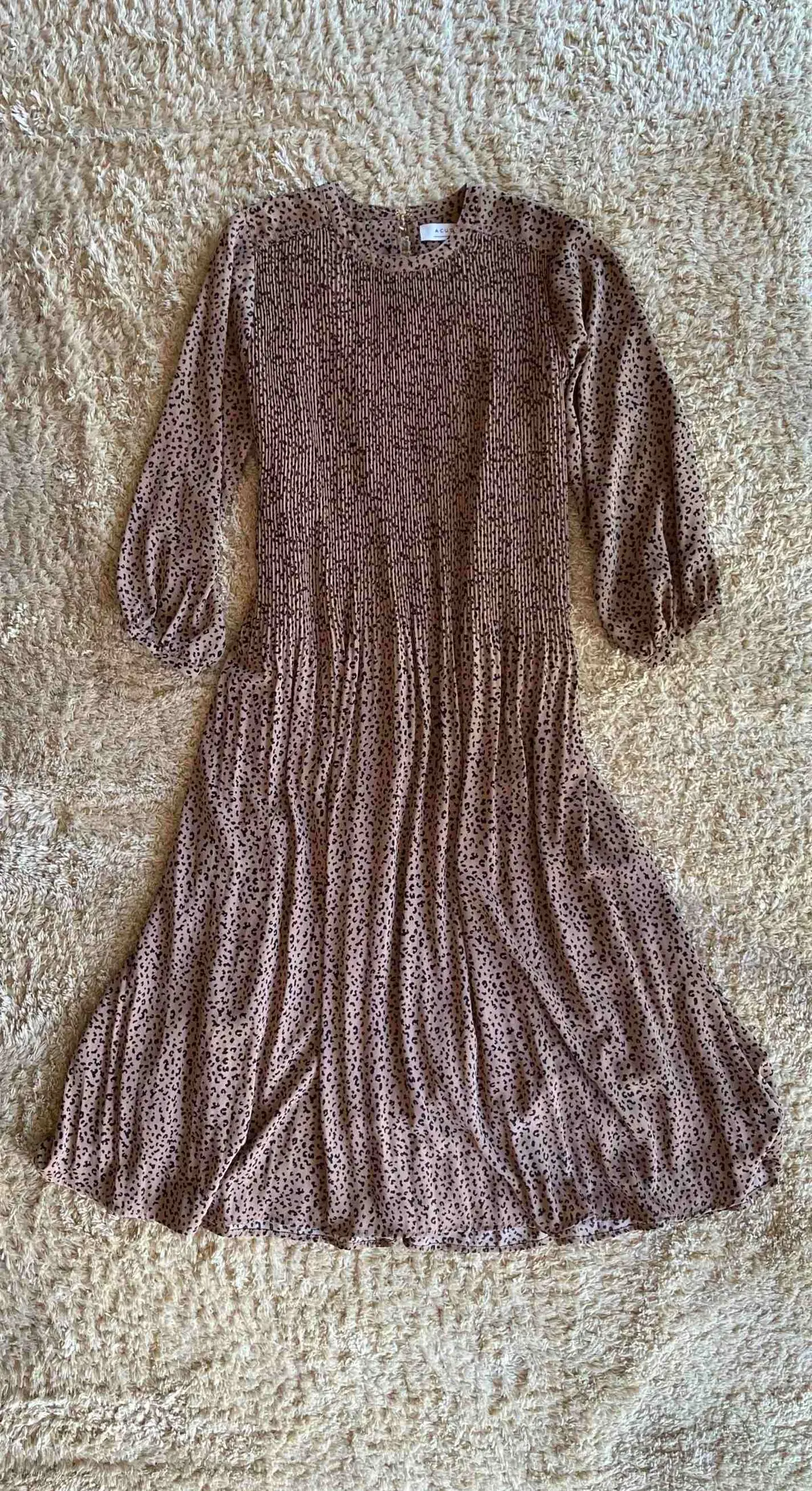 秋らしい柄ワンピの画像_1