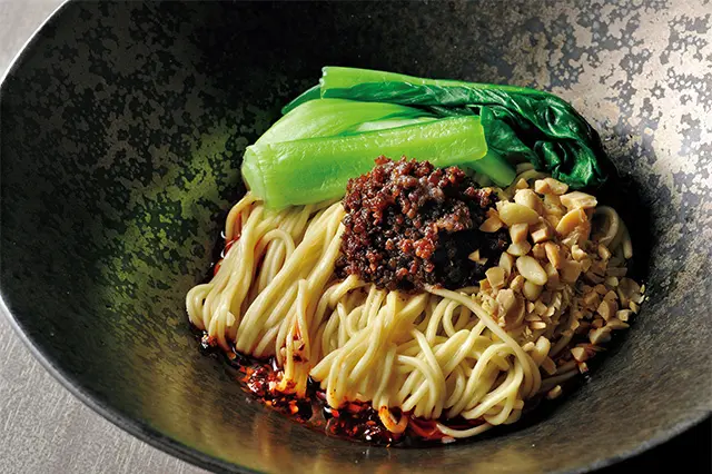 『飄香』名物、成都の汁なしタンタン麵￥1,320。