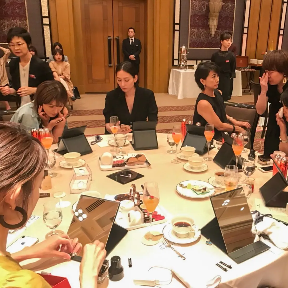 体験会。皆さん真剣です。