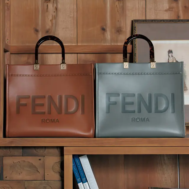 フェンディ　バッグ「サンシャイン ショッパー ミディアム」（31×35×17）各￥287,000（予定価格、12月中旬発売予定）／フェンディ ジャパン（フェンディ）