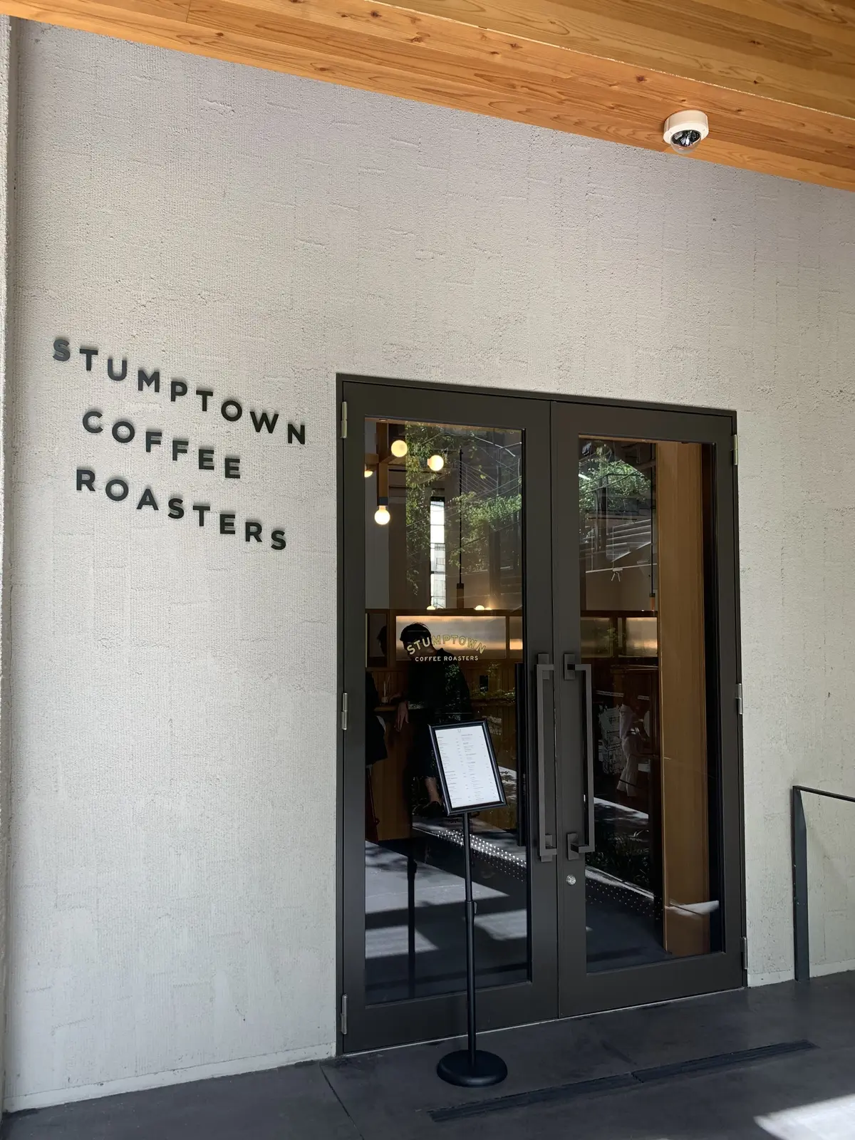 スタンプタウン・コーヒー・ロースターズ　エースホテル京都　コーヒーショップ　STUMPTOWN COFFEE ROASTERS  隈研吾