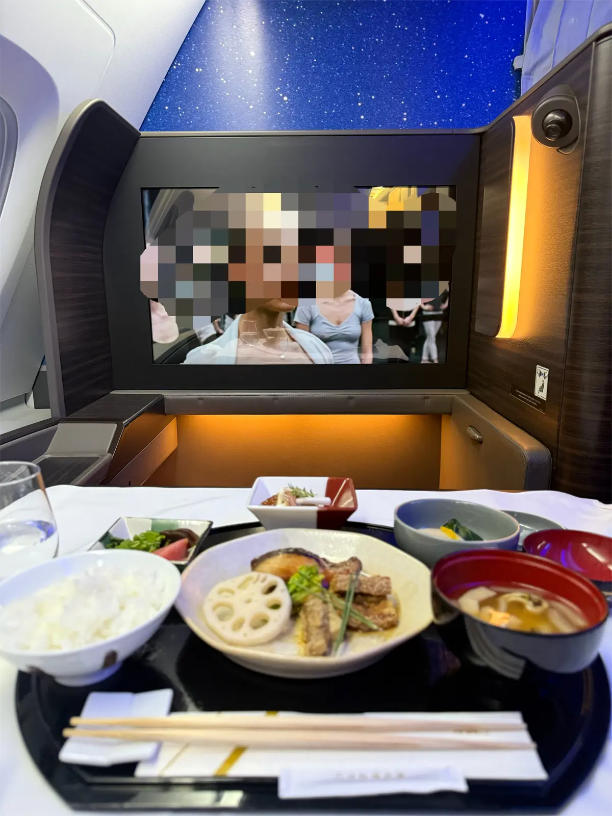 長時間フライトを味方にする、 私の機内美の画像_4