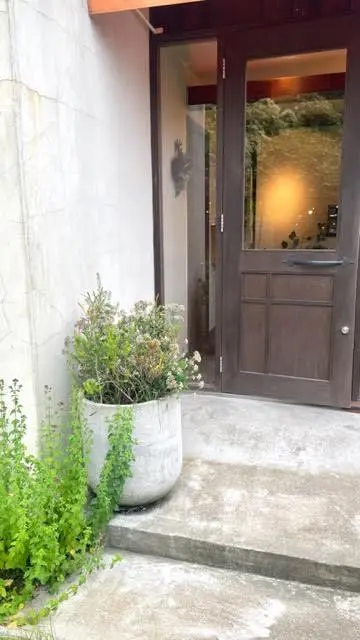 「はちやま」エントランス