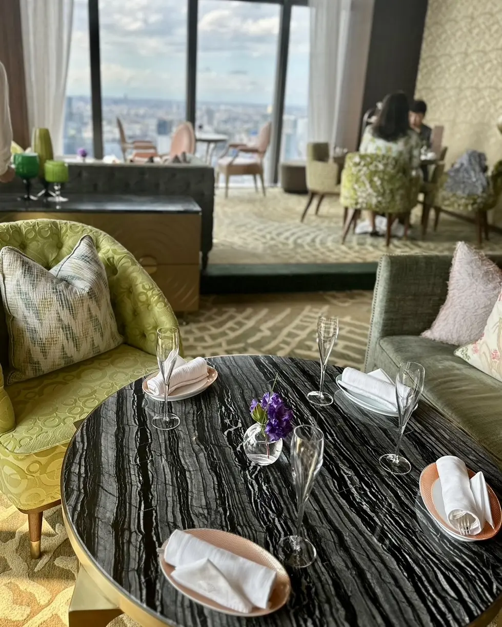 38Fの景色の良いラウンジ