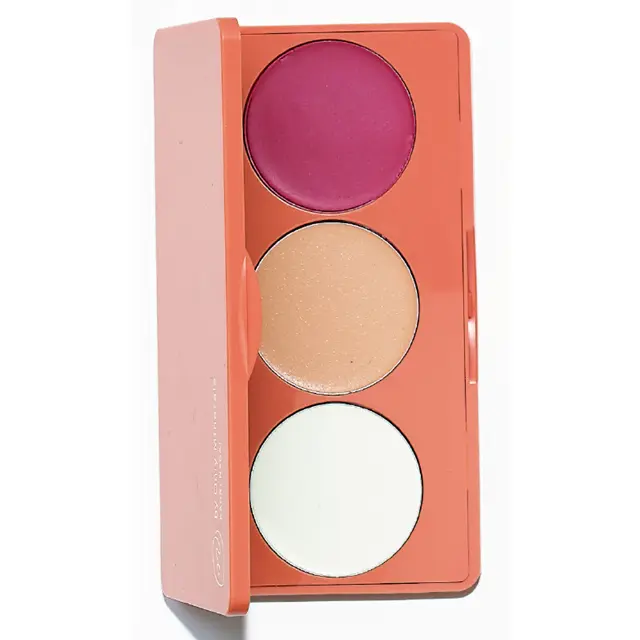 オンリーミネラル N by ONLY MINERALS N by シグネチャーパレット（限定発売）￥5,720／ヤーマン