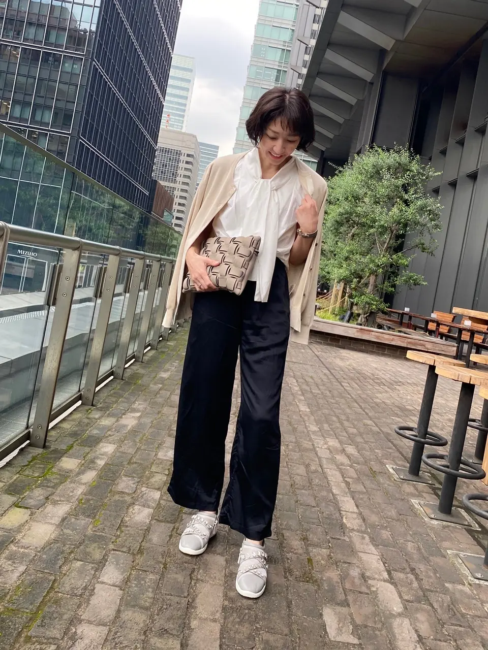 ユニクロサテンパンツコーデ②