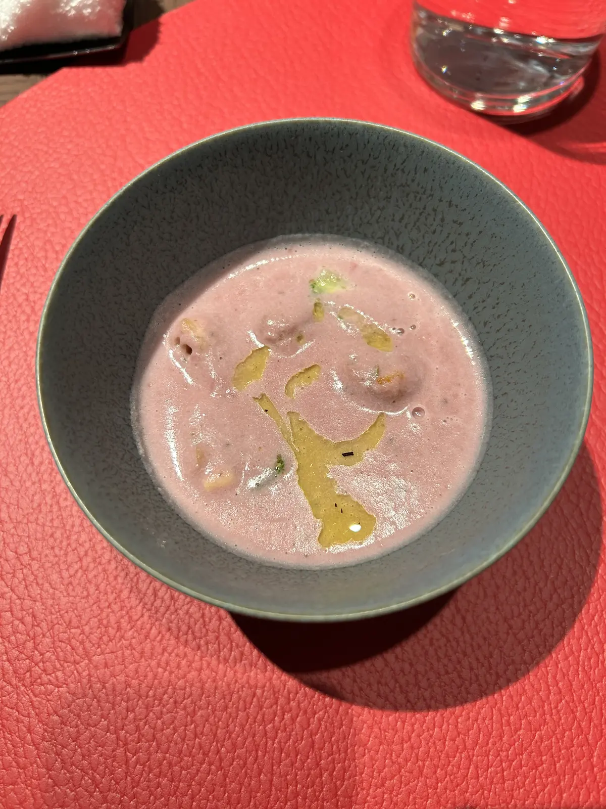 まるでブラックコーデ三姉妹？の画像_10