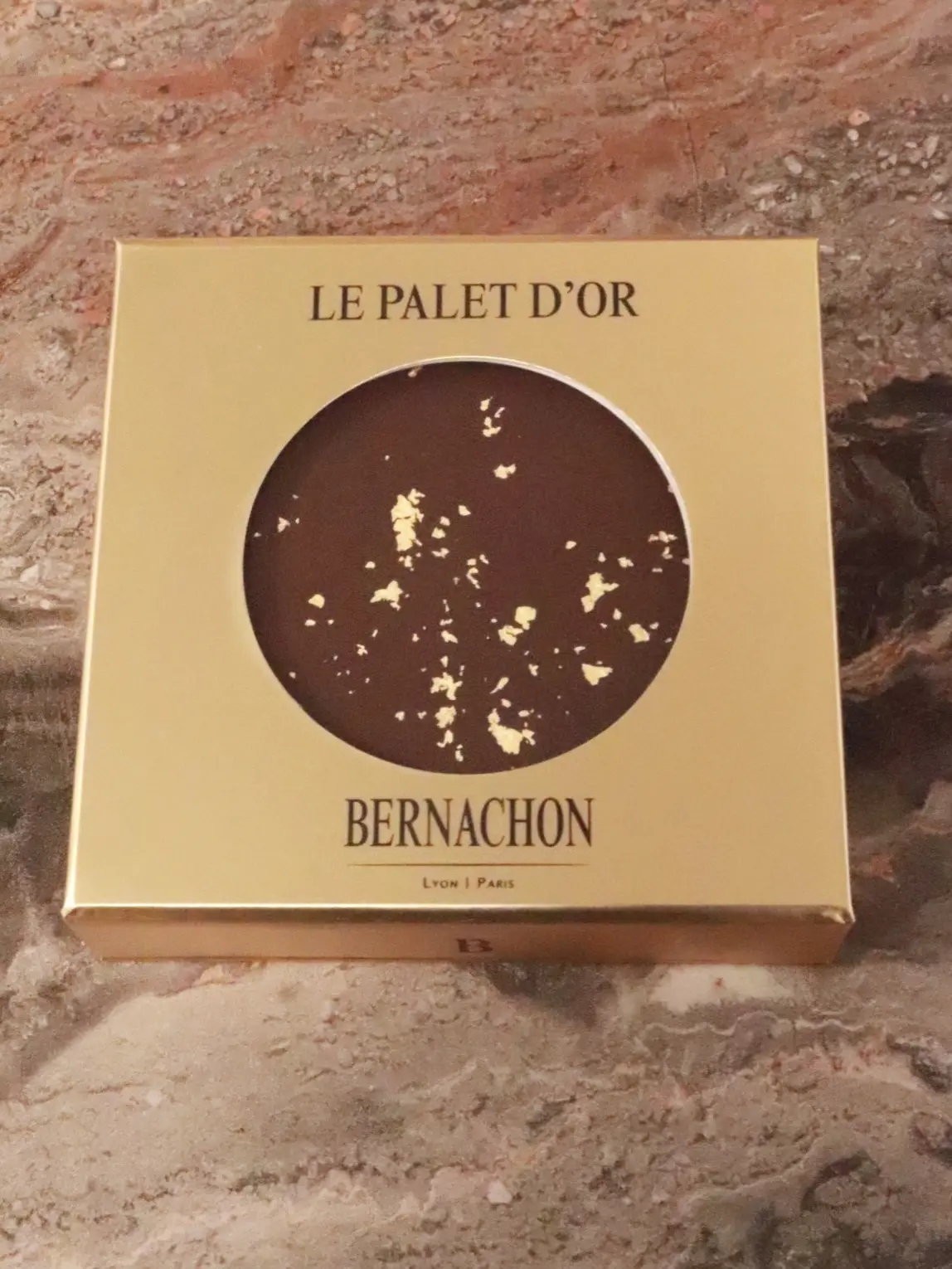 ベルナシオン　　タブレット　　チョコレート