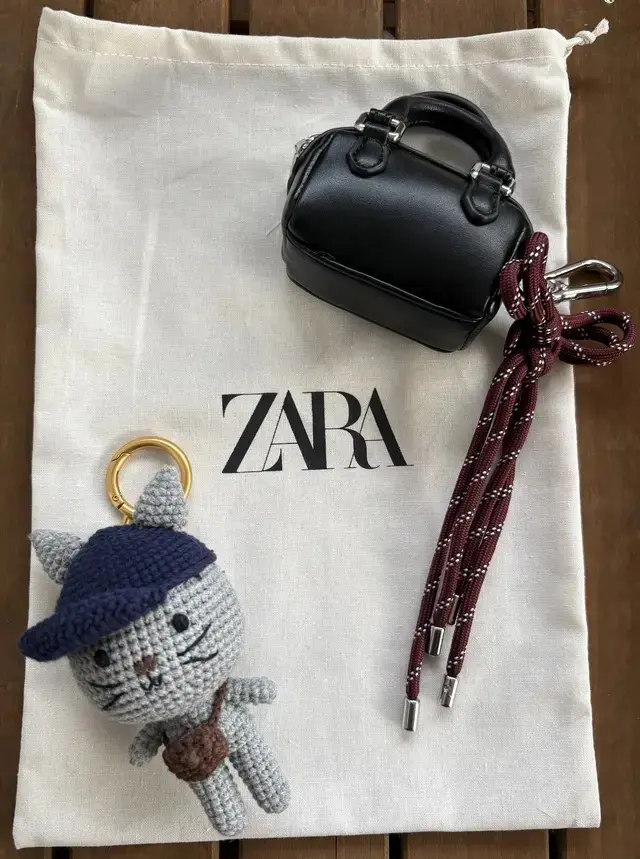 ZARA チャーム