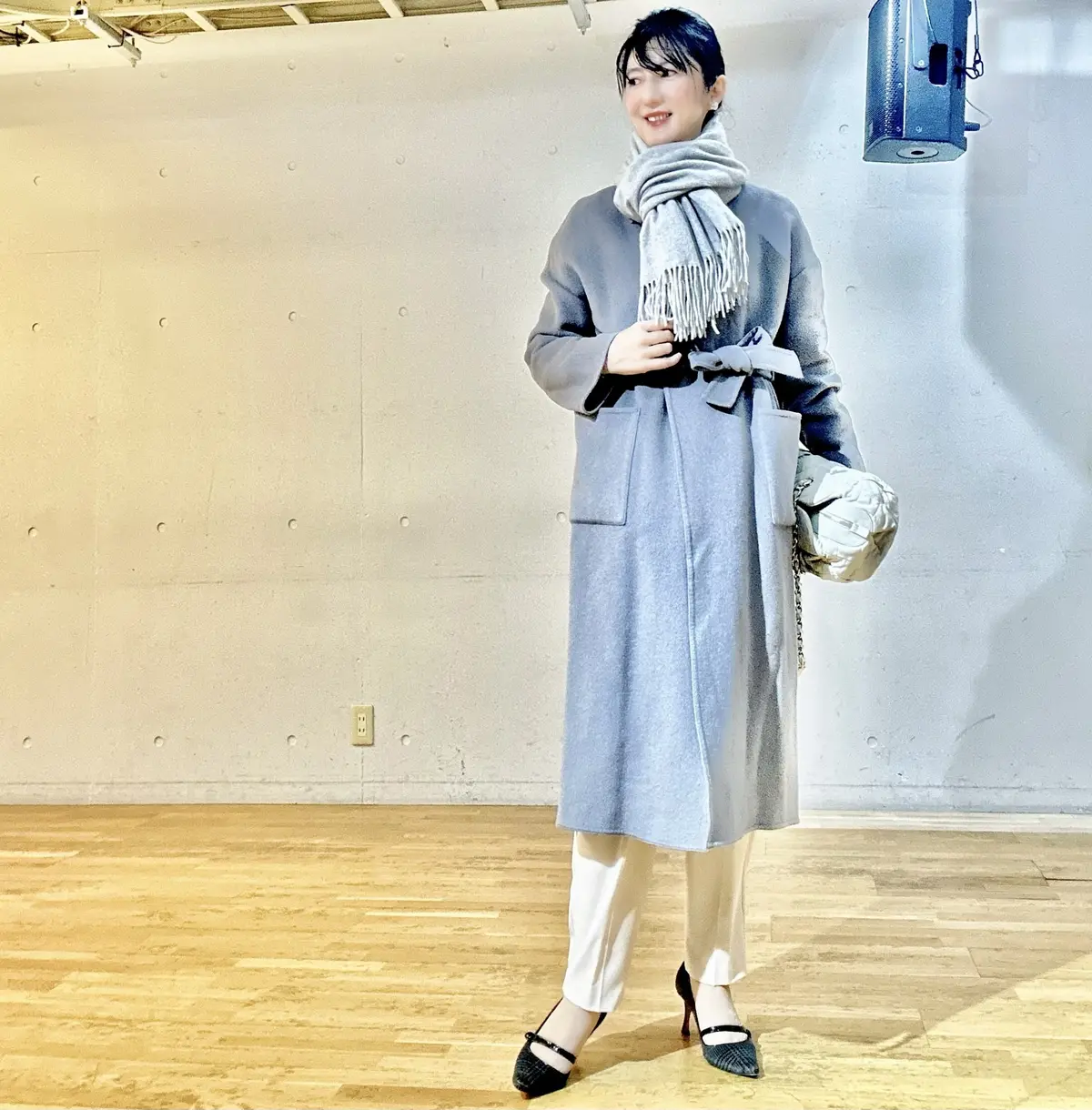 エクラ 華組　山口理江さん　ストールコーデ　全身