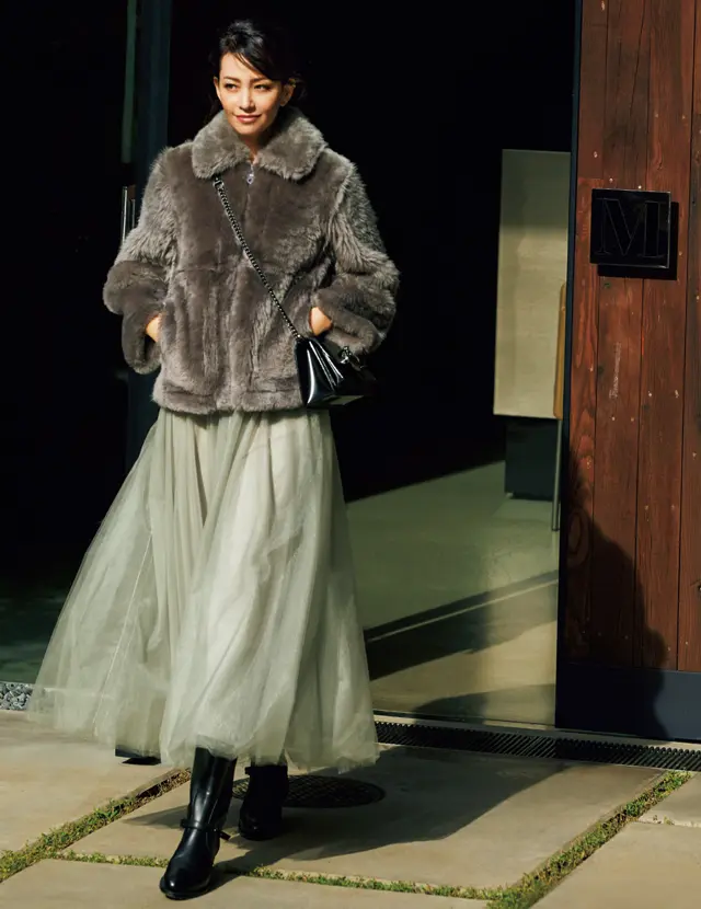 ジミー チュウのバッグとピエール アルディのシューズコーデのRINA