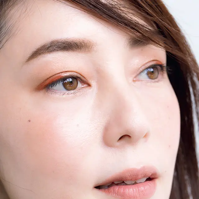 旬の抜け感を添える オレンジ