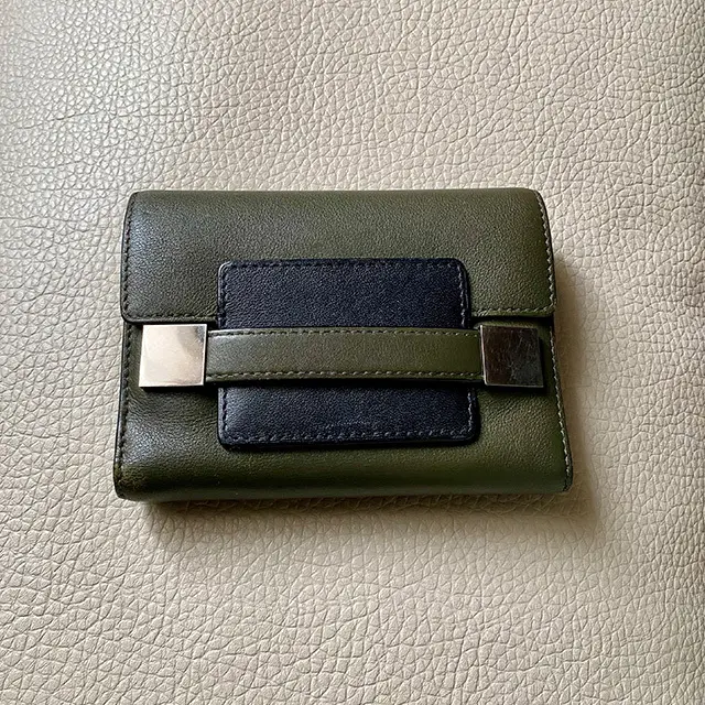 デルヴォーの「マダム」