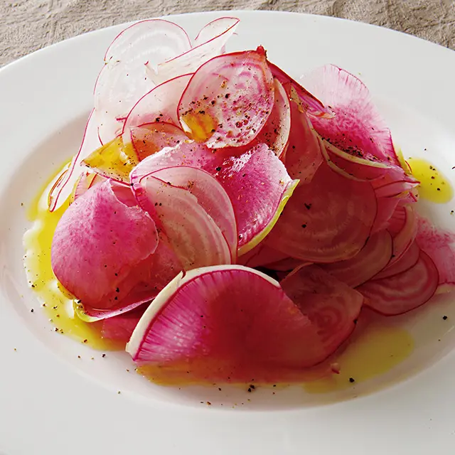 ビーツと紅芯大根の サラダ