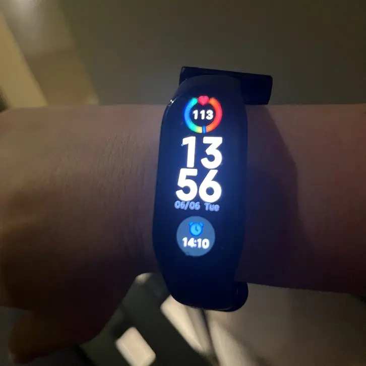 六本木のサウナSteaMs.(スティーミズ)　チェックイン時に渡されるスマートウォッチ