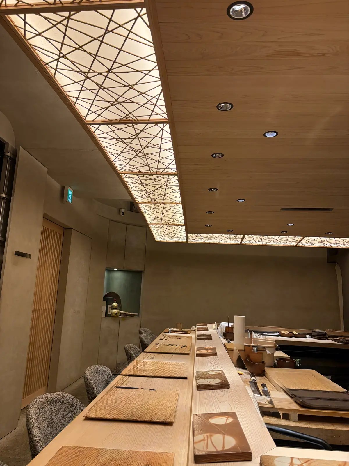 美登利　昌の店内