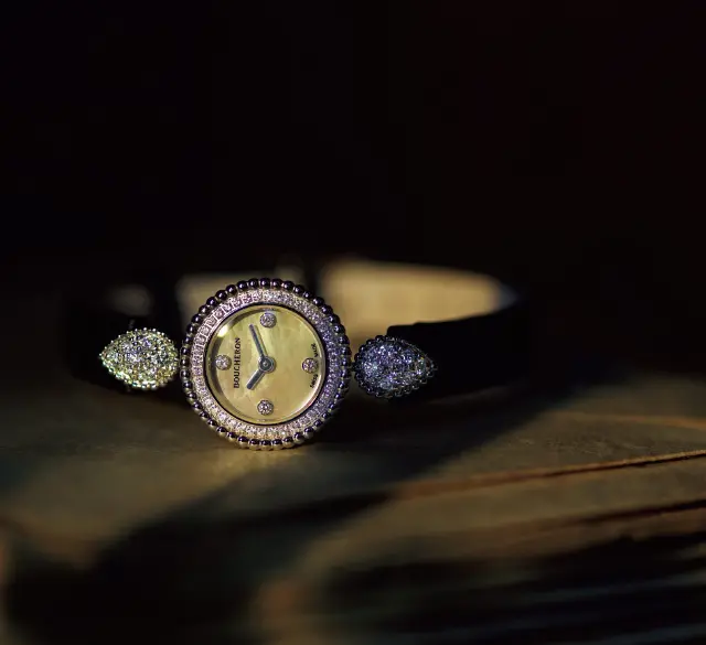 BOUCHERONの時計「セルパンボエム」