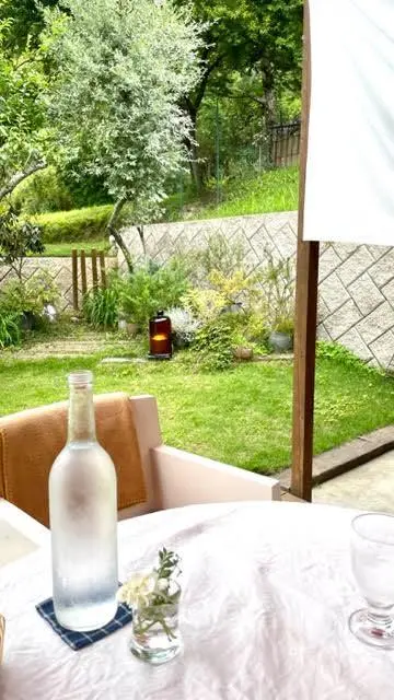 自然に囲まれてのテラス席