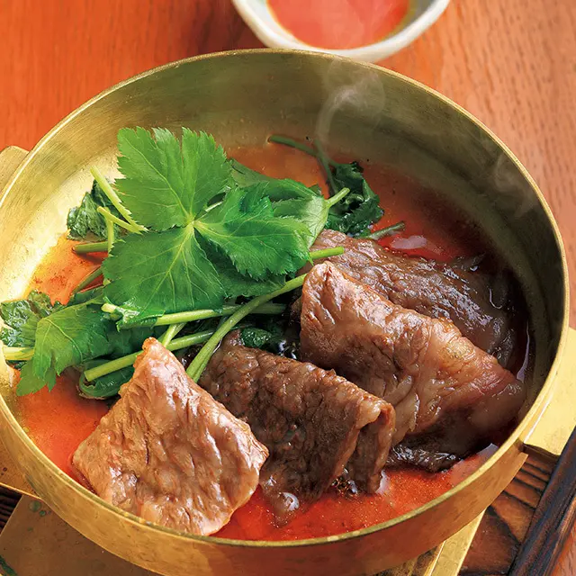 京都市役所前にある和食レストラン「京洛肉料理 かなえ」のすき焼き