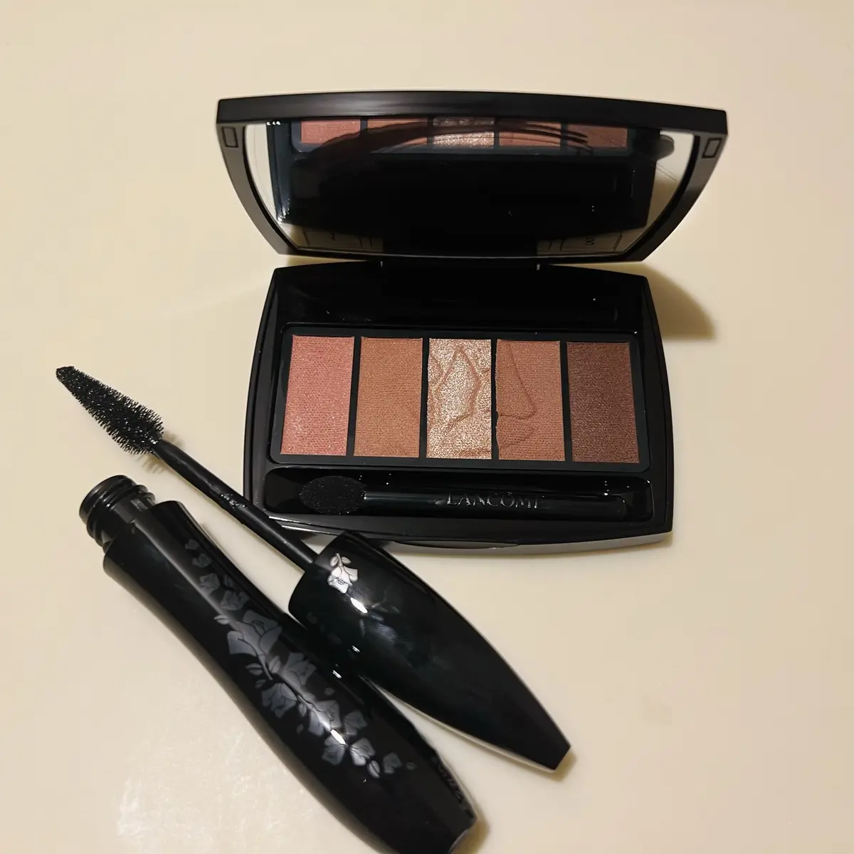 ランコムのアイパレットとマスカラ