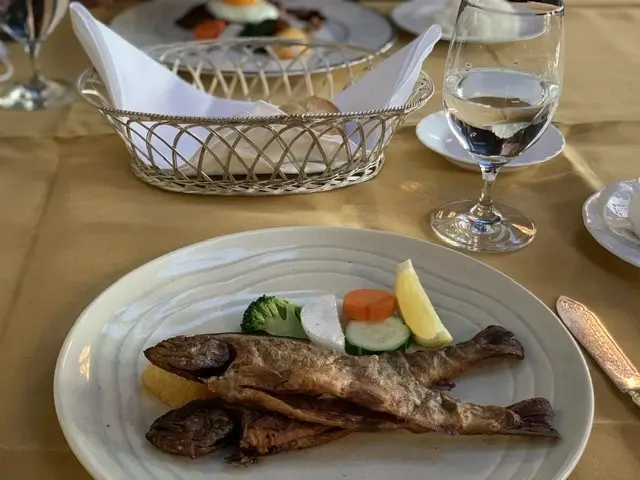 岩魚のソテーは、バターが香ばしくて、美味しかったです。