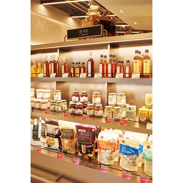 韓国のり、ラーメン、チゲ用テンジャンなど、おみやげ探しはここで一度に解決