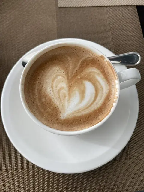 コンラッドで朝食を♡ニットパンツコーデ　の画像_14