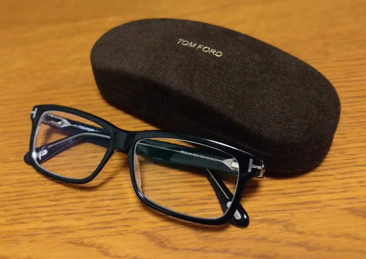 トムフォード　TOM FORD