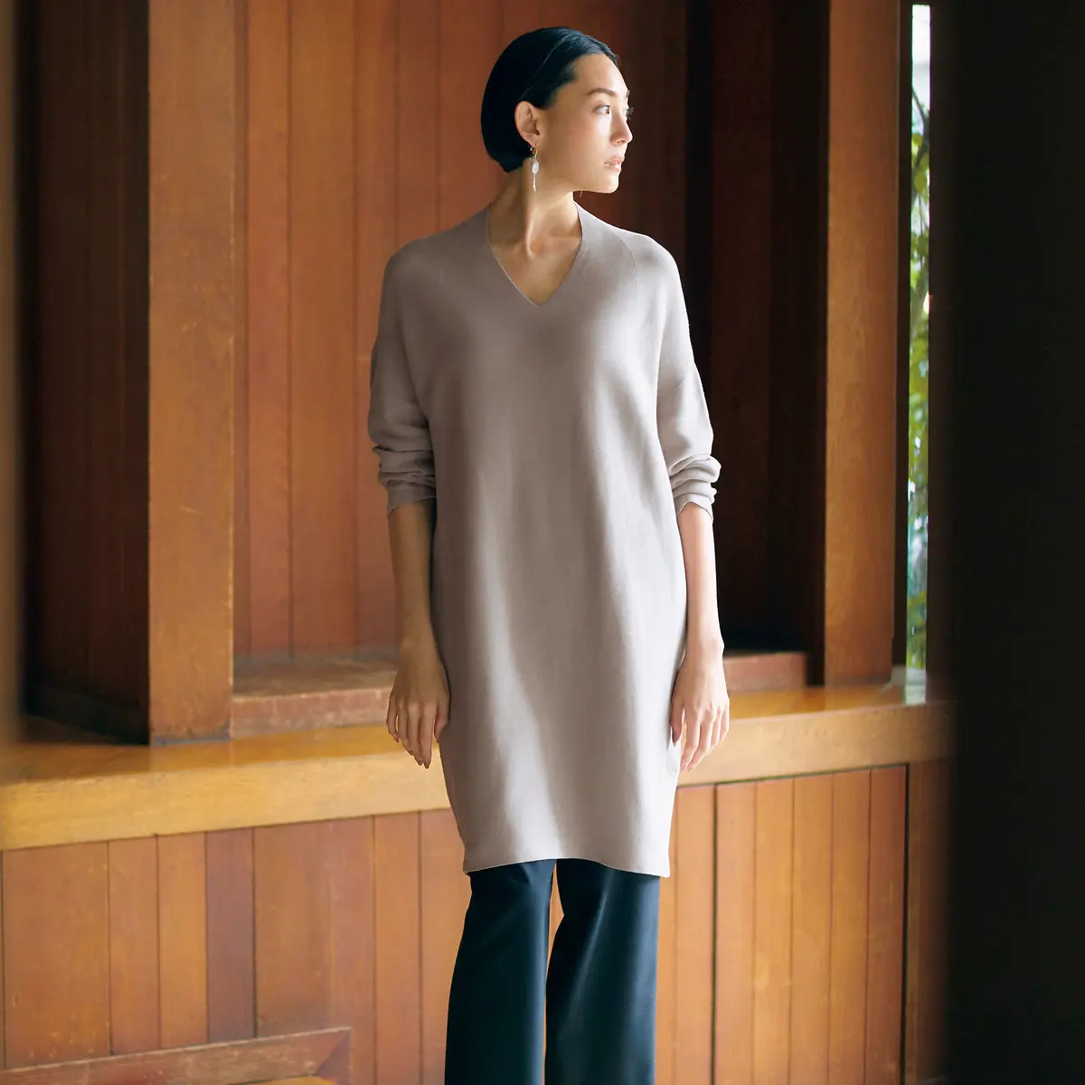 Room no.8×éclat Vネックニットチュニック