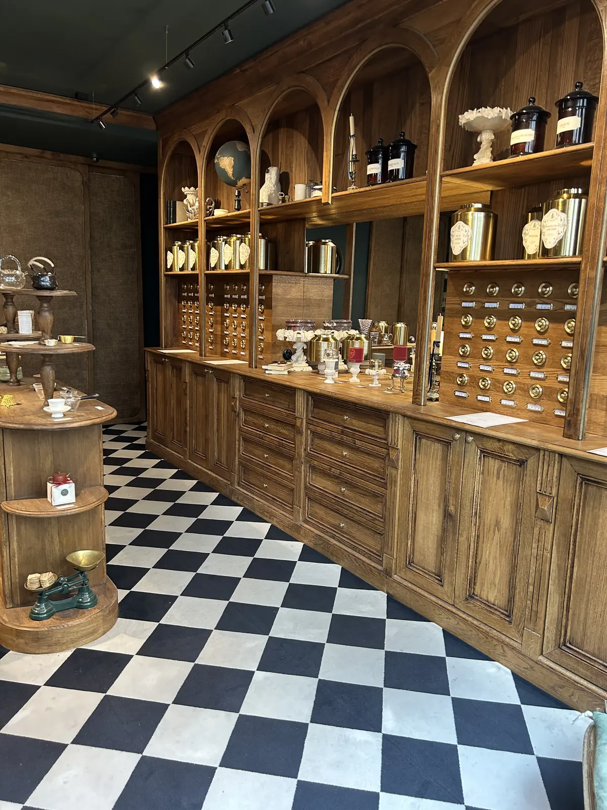 Conservatoire des Hémisphères（コンセルバトワール・デ・ゼミスフェール）ー完全オーダーメイドの紅茶専門店　【パリのお土産】