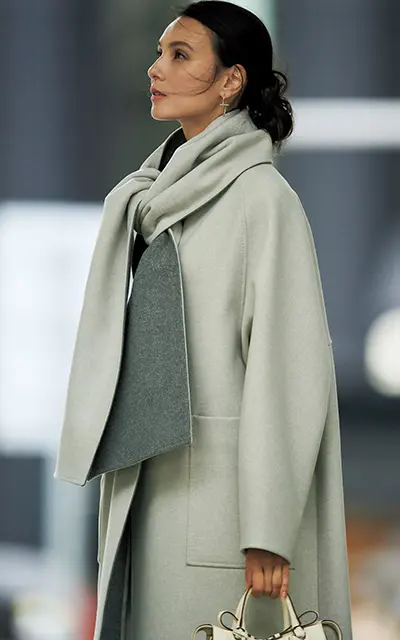 アドーアのメルトンコートコーデのLIZA