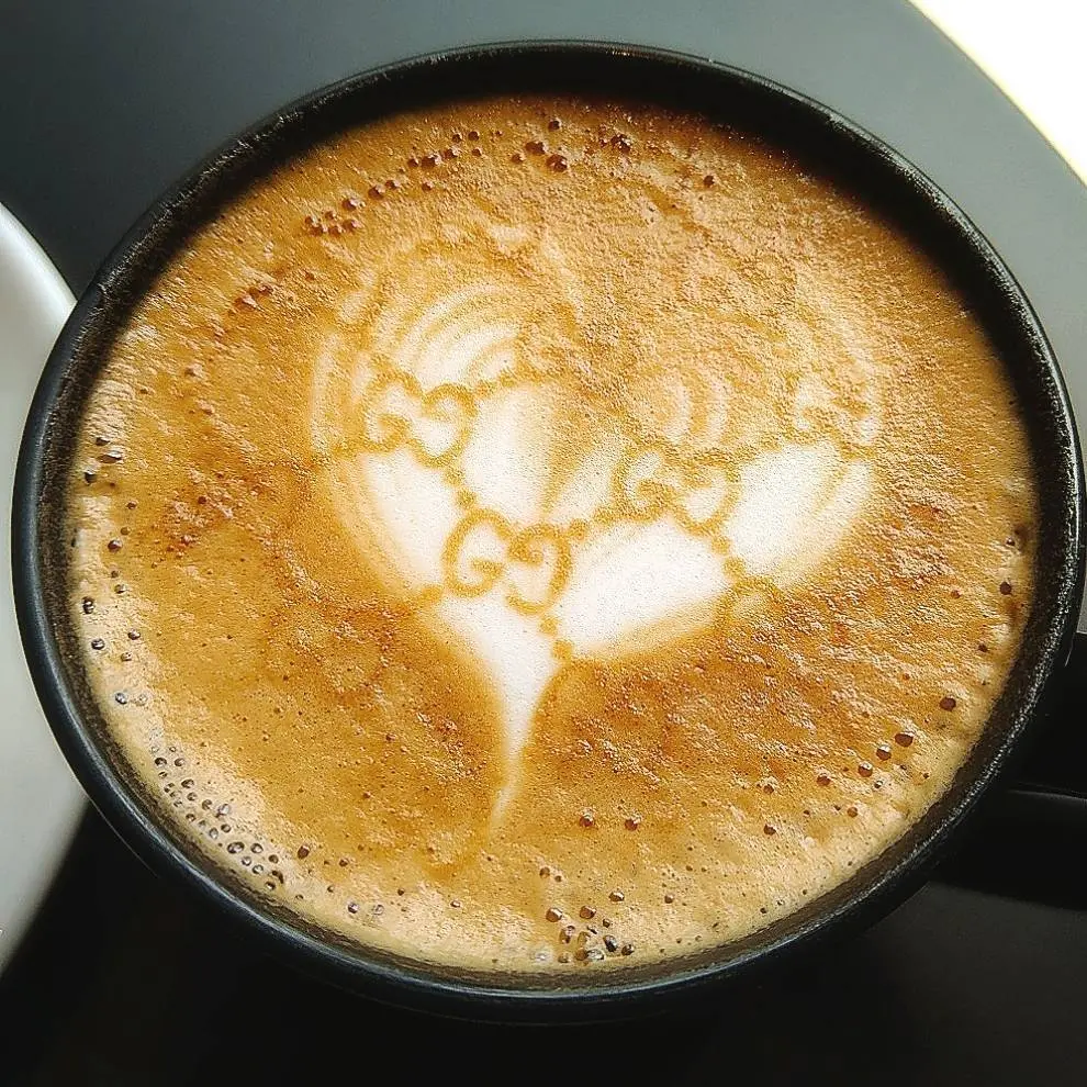 ミヤシタパークのグッチカフェ、カフェラテ、ラテアート