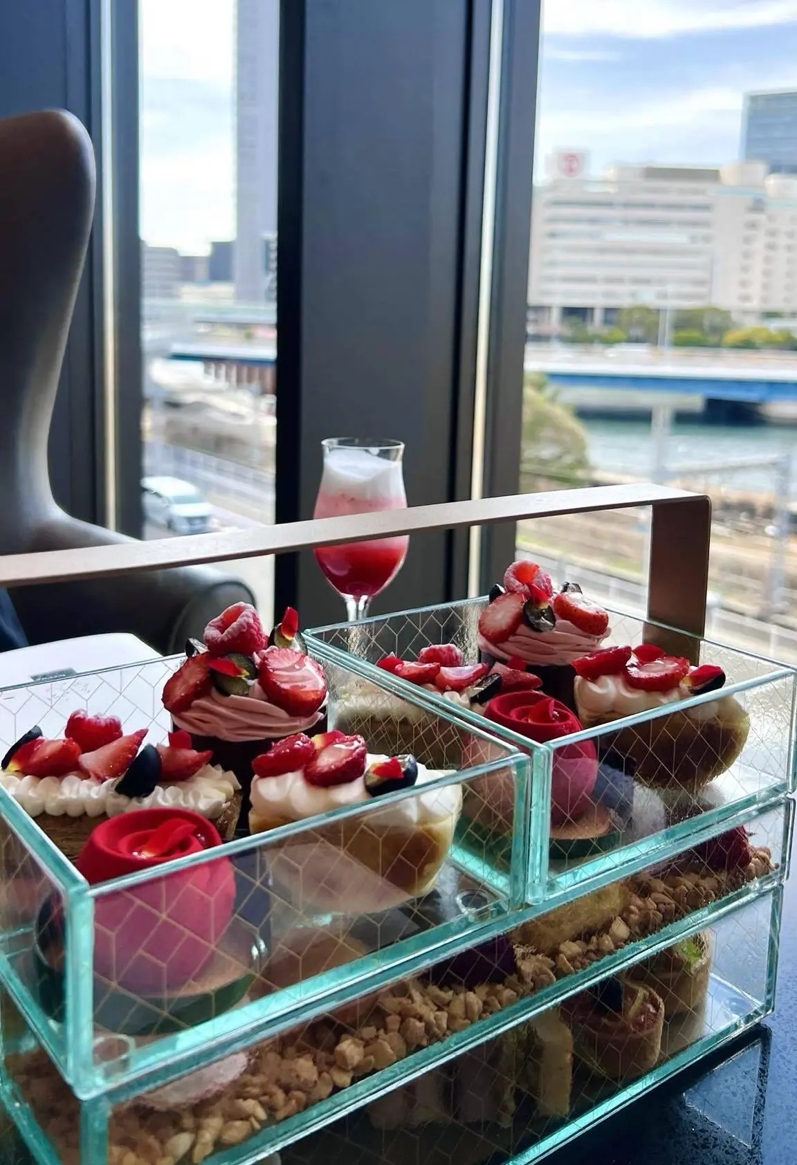 ヒルトン横浜✦ストロベリーアフタヌーンテの画像_2