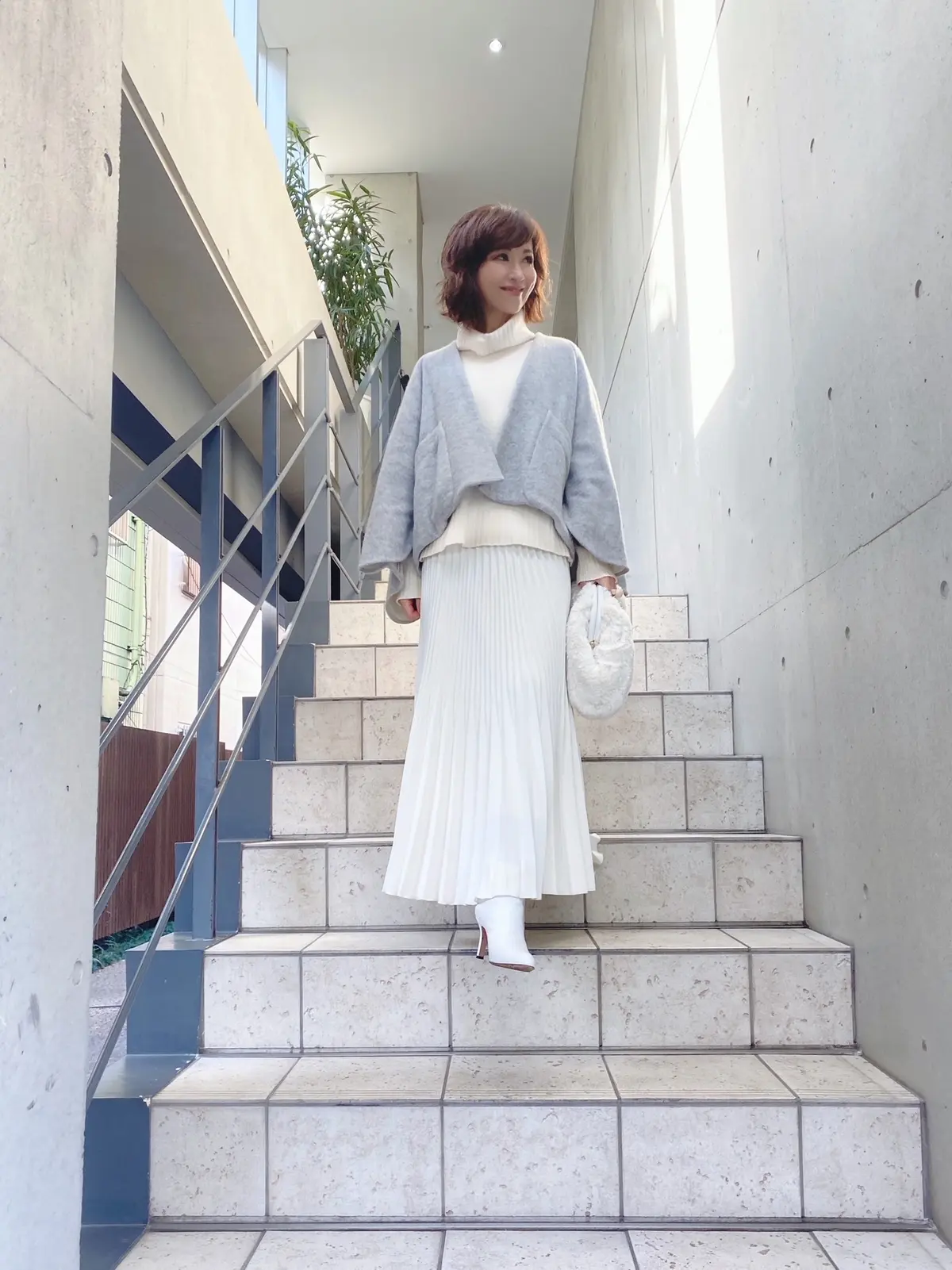 冬の白コーデはわたしの定番です‼︎の画像_2