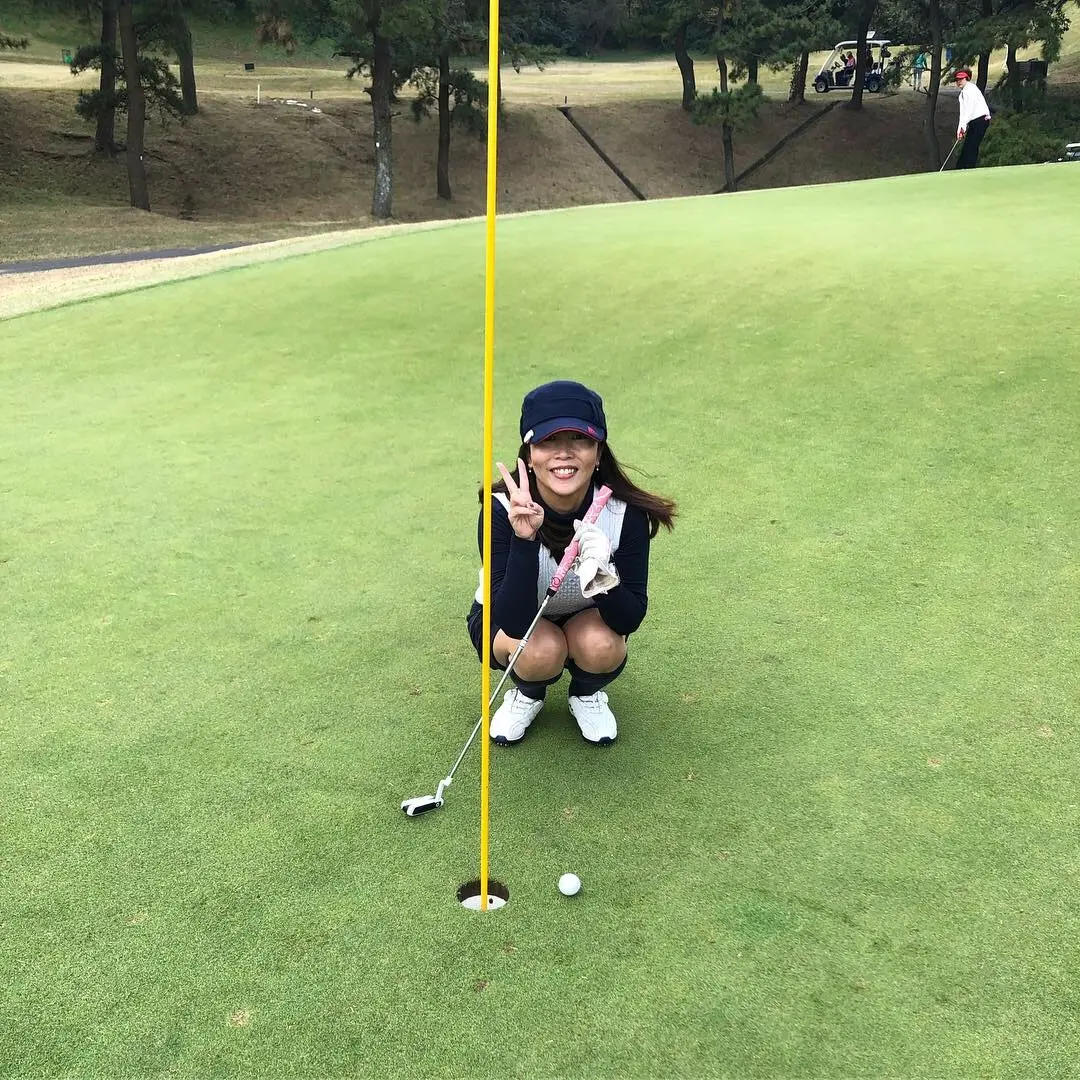 ゴルフのラウンド中　ナイスアプローチ