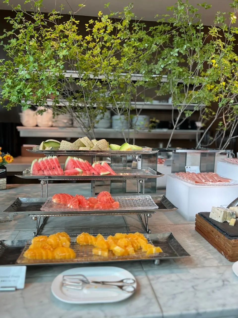 コンラッド東京☆ジャケットで気分も品格もの画像_5