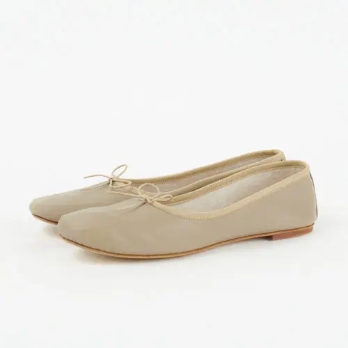 SPELTA 甲深スクエアバレエシューズ ￥24,000+税