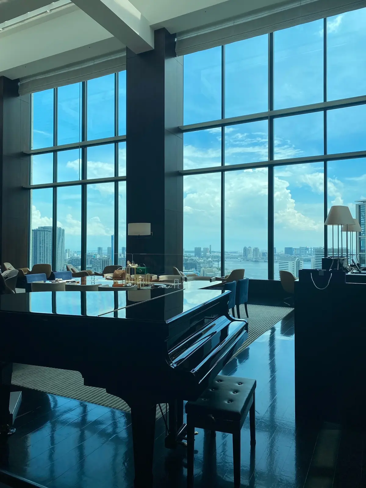 ピンクワンピでコンラッド 「JIMMY の画像_1