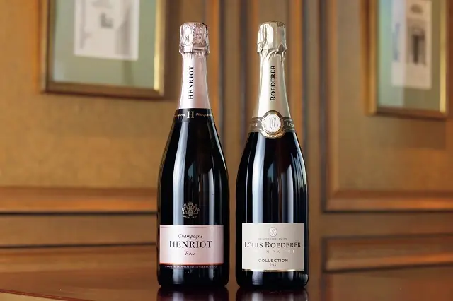 （左）「アンリオ・ロゼ・ブリュット」のボトル。（右）「ルイ・ロデレール コレクション 243」のボトル