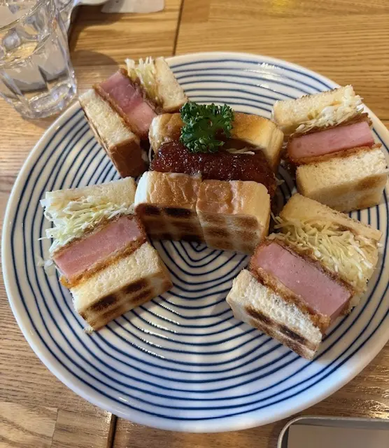 ロイヤルドルトン　ROYAL  DOULTON　蔵前　ペリカンカフェ　ペリカンベーカリー　グルメ　下町グルメ　パン　街歩き　観光　老舗　カフェ　東京　東京のブルックリン