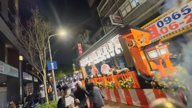 台北滞在記①　龍山寺で福を頂きました！の画像_14