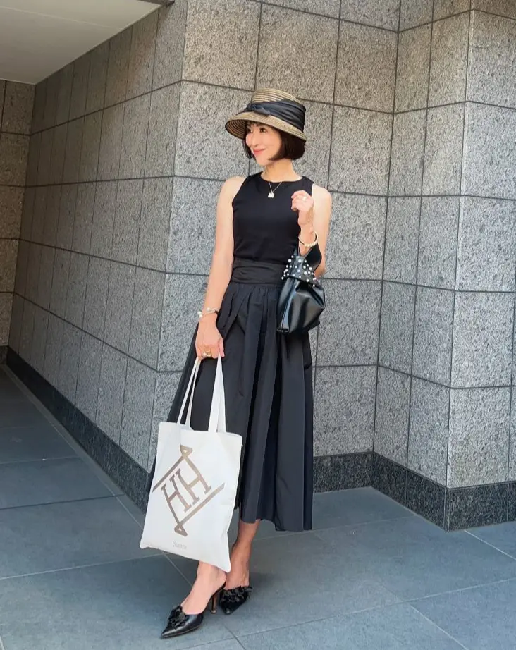 エクラ10月号は「ヘルノ」のトートバッグ