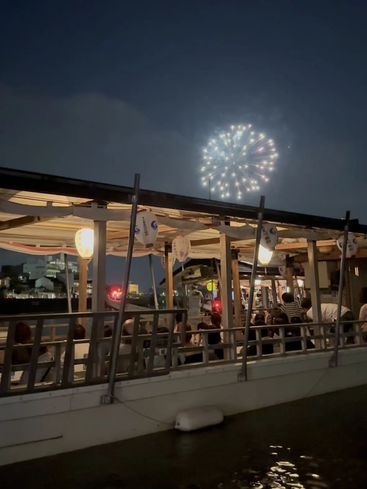 篝火に照らされる幻想的な夜「岐阜・長良川の画像_4