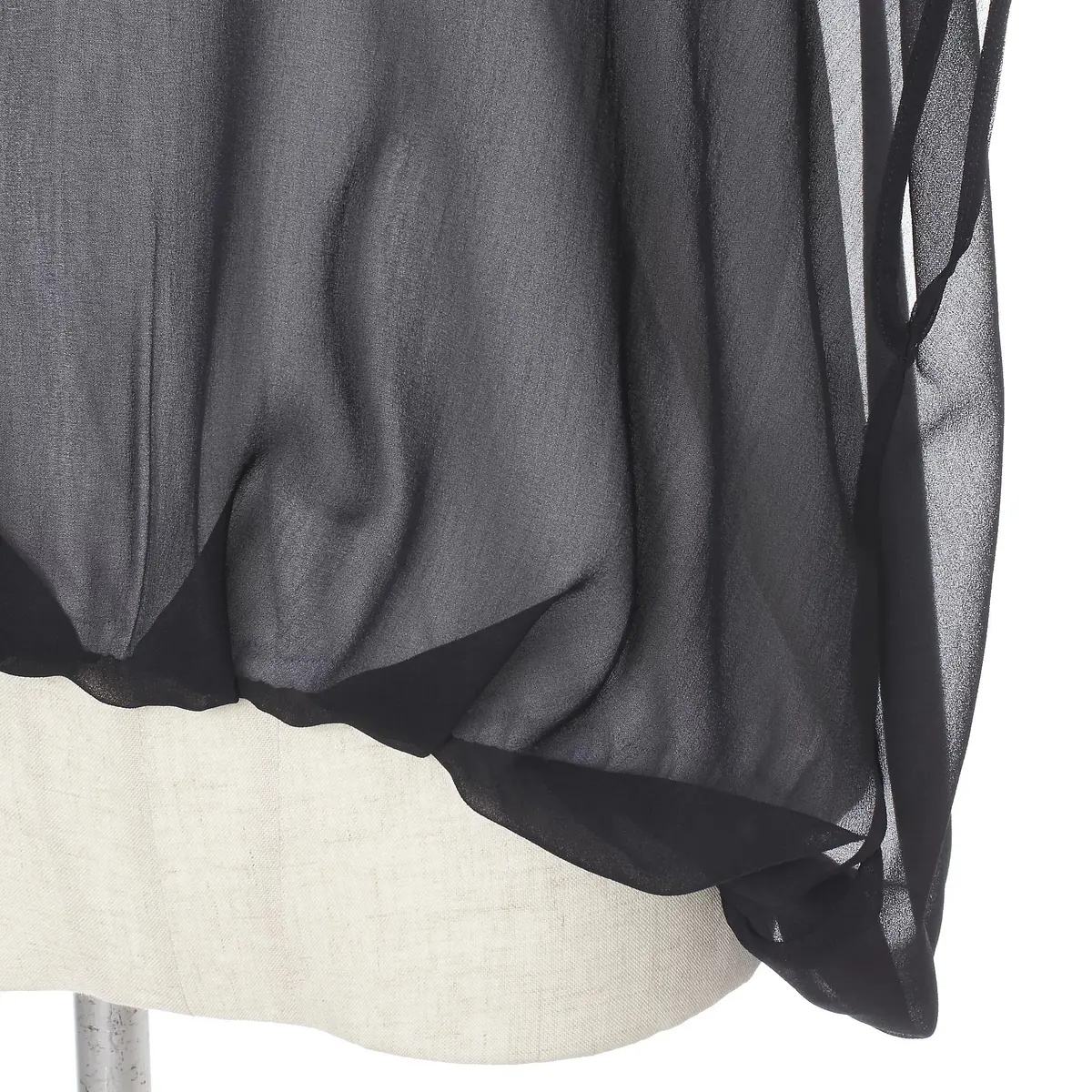 涼しさと華やかさ、開放感に満ちた服さえあの画像_21