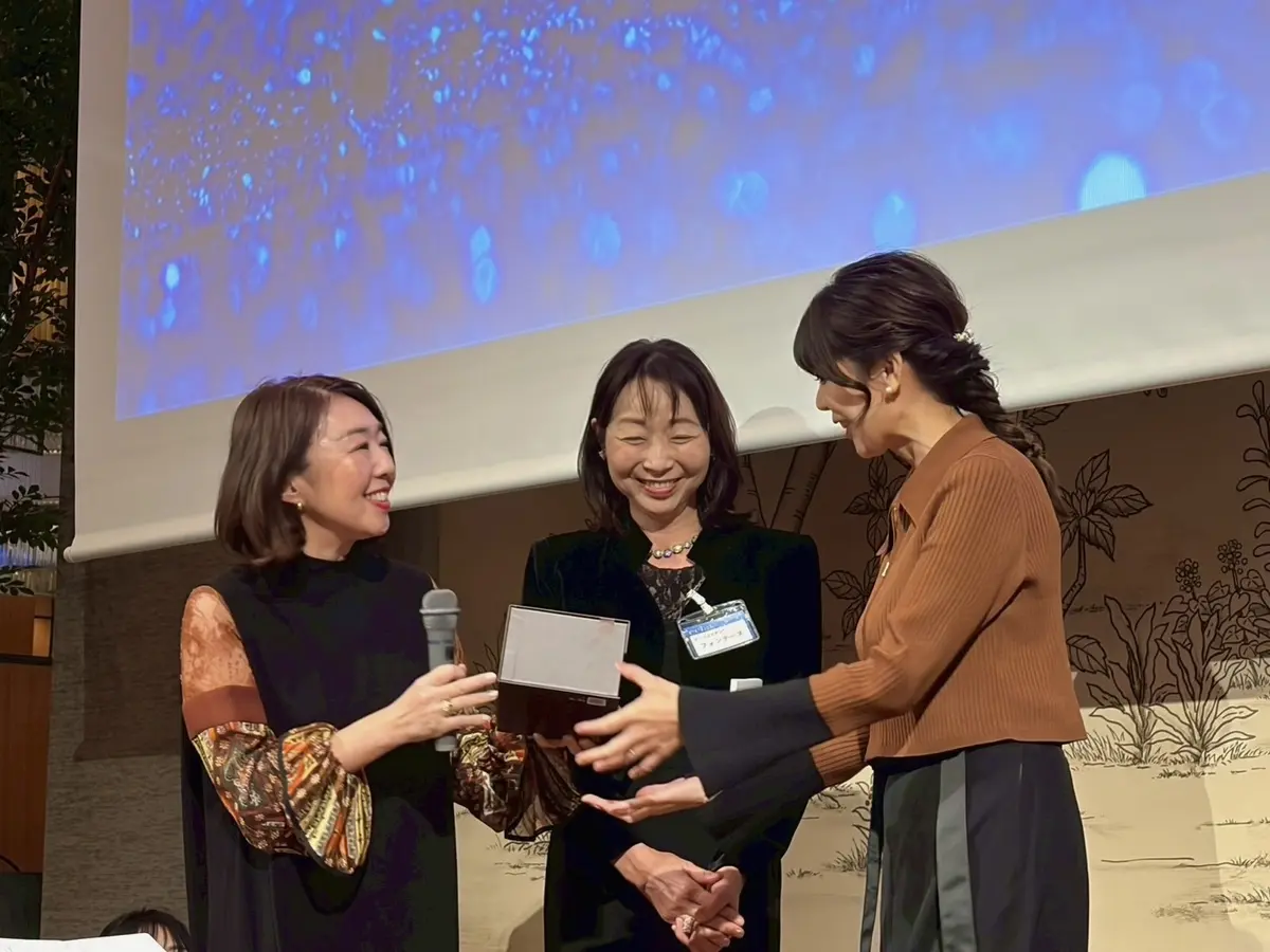 いつもと違うヘアアレンジして華やかな時間の画像_7