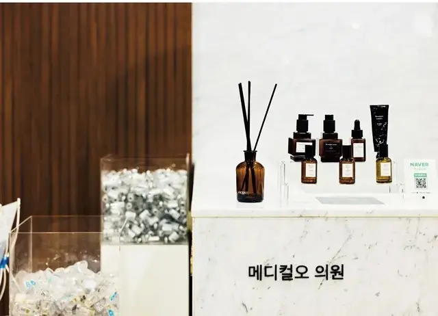 清潔＆高級感のある院内。