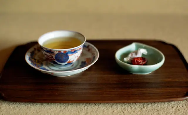 佃 眞吾のトレイと合わせたお茶セット。組み合わせの妙をまねしたい